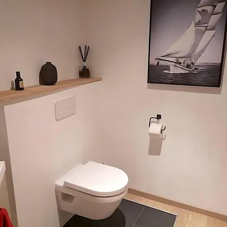 Jolie Recente 3 Chambres, 150 M De La シャトライヨン・プラージュ