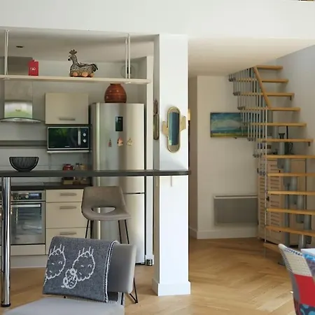 Jolie Recente 3 Chambres, 150 M De La *