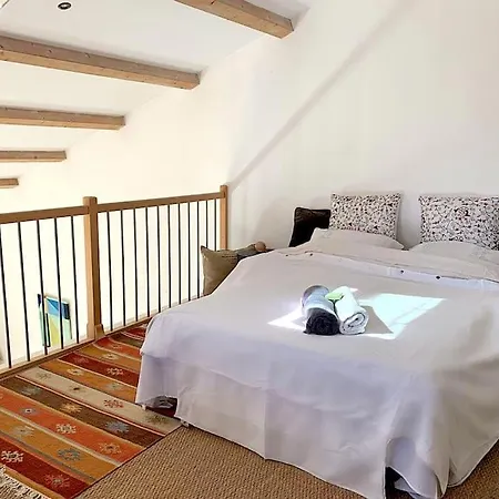 Jolie Recente 3 Chambres, 150 M De La 別荘 *