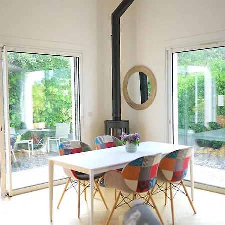 Jolie Recente 3 Chambres, 150 M De La *